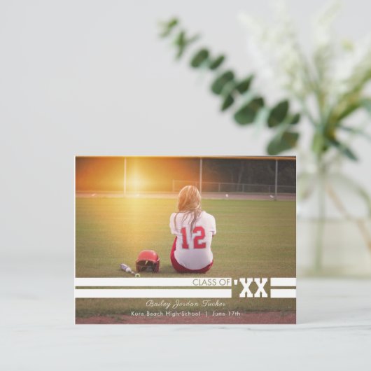シンプル&スポーティ卒業写真の発表 ポストカード (スタンド正面)