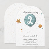 シンプル モダン ブルー バルーン 2歳の誕生日 アーチ 招待状 (正面/裏面)