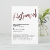 シンプル ローズゴールド 手書き 延期 結婚式 車 招待状 (スタンド正面)