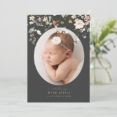 シンプル・ワイルドフラワーズの卵形写真誕生の発表 招待状 (スタンド正面)