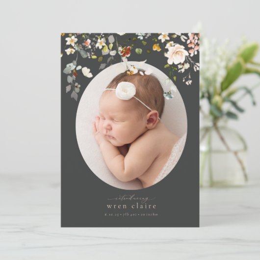 シンプル・ワイルドフラワーズの卵形写真誕生の発表 招待状 (スタンド正面)