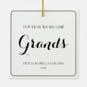 シンプルBlack Script祖父母初めてのクリスマス セラミックオーナメント (裏面)