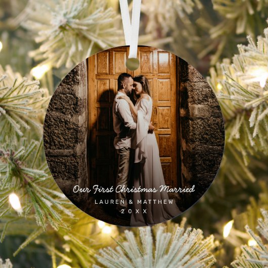 シンプルPhotoモダン Our初めてのクリスマス メタルオーナメント (インサイチュ)