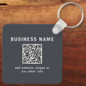 シンプルQRコードのテンプレート | ダークグレー キーホルダー (裏面)