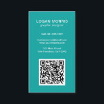 シンプルQRコードモダン 名刺<br><div class="desc">QRコーモダンドを前面に設けシンプル、背面にソーシャルメディアのアイコンを付けたミニマルスタイルを搭載した縦型の名刺。すべてのデザイン要素は、ティール（緑がかった色）の背景の上に白で表示される。任意のビジネスミニマルプロフェッショナルに対しカスタマイズて可能なプラインとデザイン。</div>