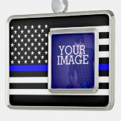 シンボルの細い青い線USフラグを シルバープレートフレームオーナメント (左)