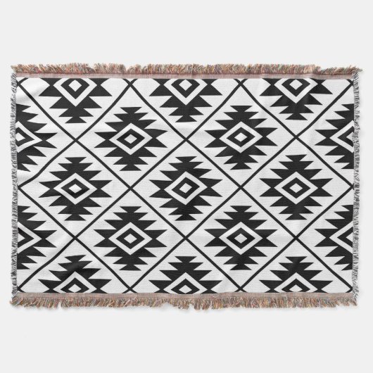 シンボルアステカスタイル化ビッグPTNブラック（白） スローブランケット (正面)