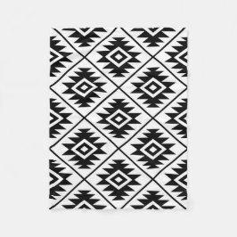 シンボルアステカスタイル化ビッグPTNブラック（白） フリースブランケット