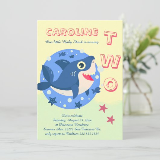 シーイエローの下の2番目の誕生日ベビーサメ 招待状 (スタンド正面)