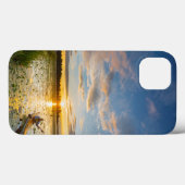 シーカヤックを静水にかき回す男性カヤッカー Case-Mate iPhoneケース (裏面 (横))