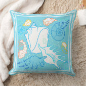 シーシェルオンブライトブルーホワイトトリム装飾用クッション クッション (ブランケット)