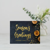 シーズングリーティングモダン金ゴールドパインコーン星 箔シーズンポストカード (立ち正面)