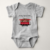 シーズンズグリーティングファミリートラムトロリーストリートカー ベビーボディスーツ (正面)