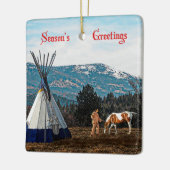 シーズンズグリーティング – Winter Camp セラミックオーナメント (左)