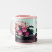 シーズンズフルーツ、桃、桃プレート静止状態 ツートーンマグカップ (正面左)