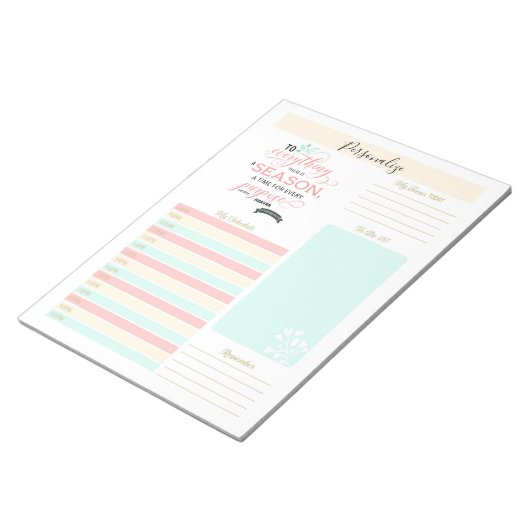 シーズン引用文の毎日のプランナーリストがある ノートパッド (アングル)