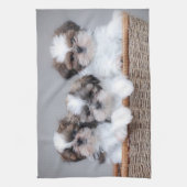 シーズー（犬）の子犬 キッチンタオル (縦)