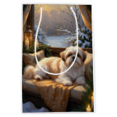 シーズー（犬）Tzuとクリスマスライトホリデイ ミディアムペーパーバッグ (正面)