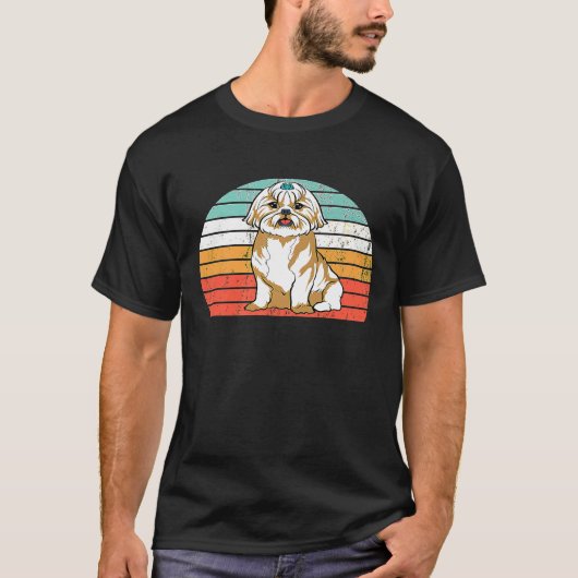 シーズー（犬）Tzuシーズー（犬）Tzyママ犬ママ背景 Tシャツ (正面)