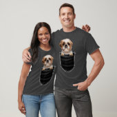 シーズー（犬）Tzu品種愛犬家ドッグポケットギフト Tシャツ (ユニセックス)