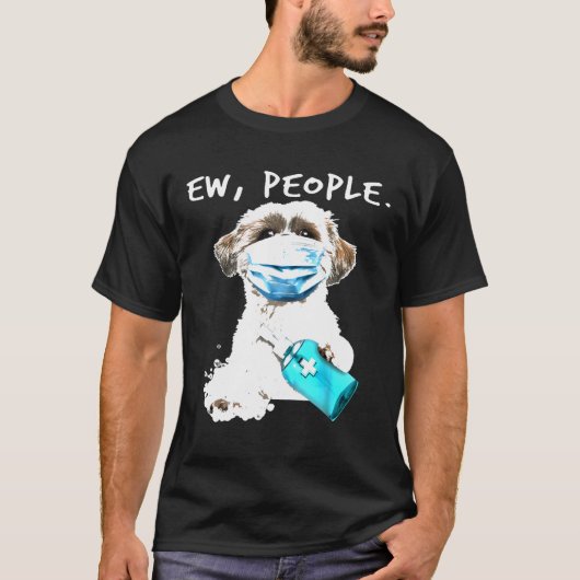 シーズー（犬）Tzu新しい人々顔マスクを着て Tシャツ (正面)