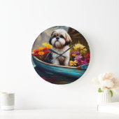 シーズー（犬）Tzu on aパドル：風光明媚な冒険 ラージ壁時計 (ホーム)