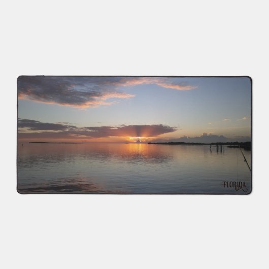 シーダーキー浜辺の夕日 フロリダの釣りの風景 写真 デスクマット (正面)