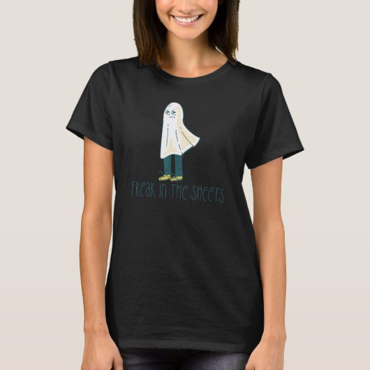 シーツの中でフリーク幽霊衣装ハロウィーンミーム Tシャツ (正面)