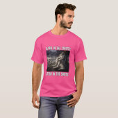シーツの中の子猫おもしろいAlpha werolf Wolf Mem Tシャツ (正面フル)