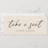 シーティングチャートヘッダー ベージュ モダンスクリプト カード (正面)