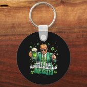 シーナニガンがトランプおもしろいSt patricksを始める キーホルダー (正面)