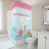 シーピンクの子どものシャワーカーテンの下 シャワーカーテン (インサイチュ)