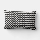 シーブラブラックとグレーシェブロン ランバークッション (裏面)