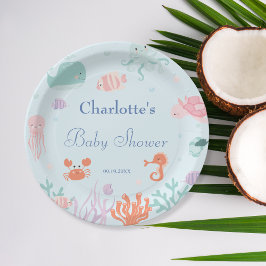 シーブルーベビーシャワーの下のパステル ペーパープレート
