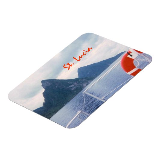 シープレミアムマグネットからのセントルシアのピトン マグネット (左側)