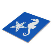 シーホースとヒトデ – コバルトブルーの白 タイル (側面)