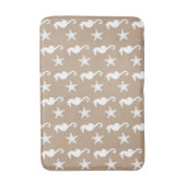 シーホースとヒトデ – タウプタンの白 バスマット (正面縦)