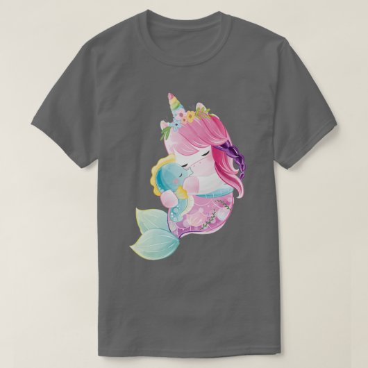 シーホースのシールを付けたかわいいユニコーンの人魚 Tシャツ (デザイン正面)