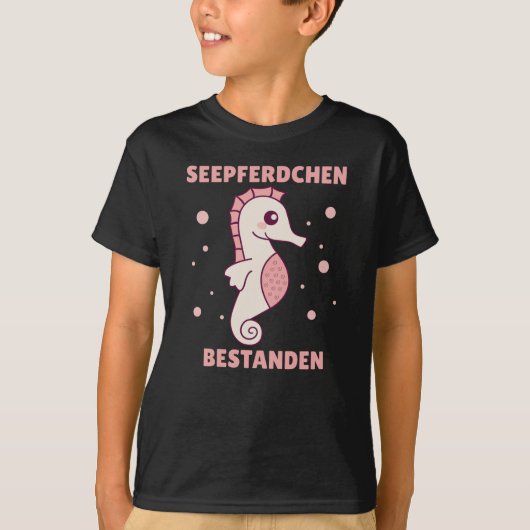 シーホースバッジパス泳ぐ人 Tシャツ (正面)