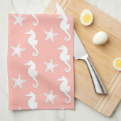 シーホース&ヒトデ – ライトコーラルピンク キッチンタオル (四つ折り)