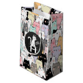 シームレスなイラストレーション猫誕生日 スモールペーパーバッグ (裏面アングル)