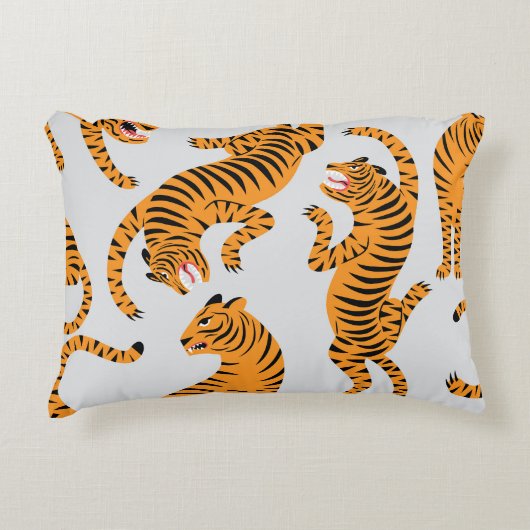 シームレスなタイガーパターン、野生生物のテーマ。 アクセントクッション (正面)