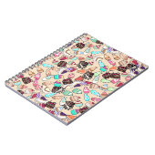 シームレスなドードルケーキの柄。手描きb ノートブック (左側)