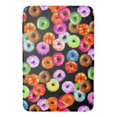 シームレスなパターンをドーナツとバックグラース。&アイディア バスマット (正面縦)