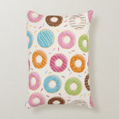 シームレスなパターン、カラフル美味しい光沢ドーナツ アクセントクッション (正面(垂直))