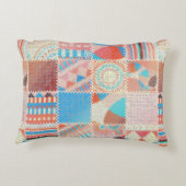 シームレスなパターン。パッチワークパターンの模倣 アクセントクッション (裏面)