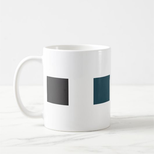 シームレスなパターン。ブラシストロークとエレメントを傾斜させる コーヒーマグカップ (左)