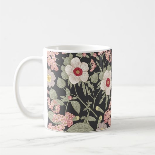 シームレスなパターン。美しい布の花が咲くリアル コーヒーマグカップ (左)