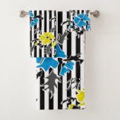 シームレスなフローラブルー黄色の花グレイの葉 バスタオルセット (インサイチュ)