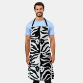 シームレスなヴィンテージハンド描画フローラのパターン  エプロン (着用した状態)